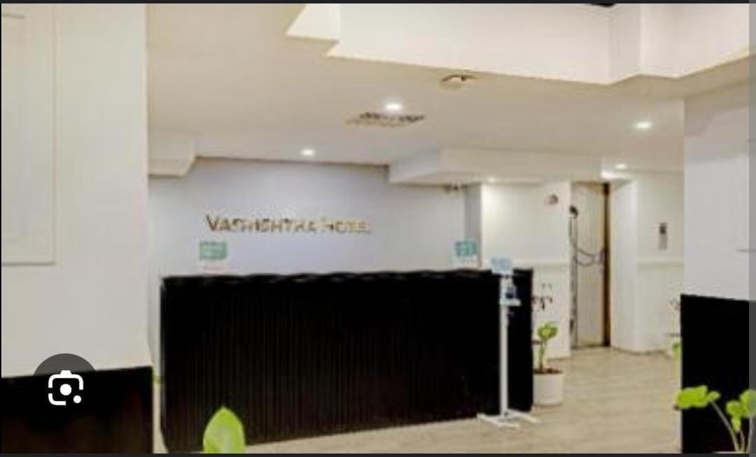 Blossom Rooms Hotel Vashishtha - Free Lunch Or Dinner- Free Breakfast Hyderabad Eksteriør bilde
