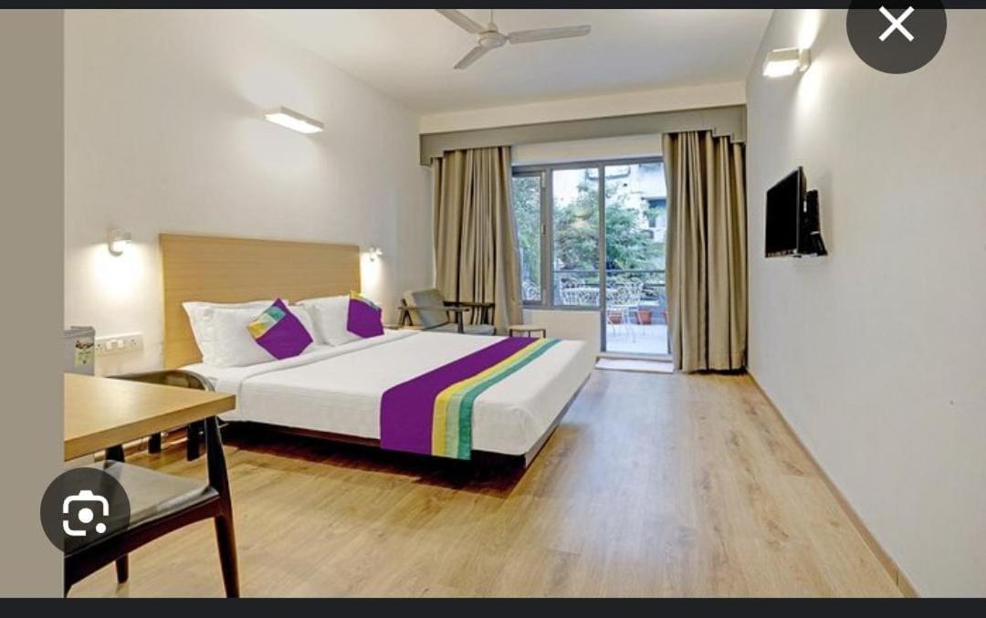 Blossom Rooms Hotel Vashishtha - Free Lunch Or Dinner- Free Breakfast Hyderabad Eksteriør bilde