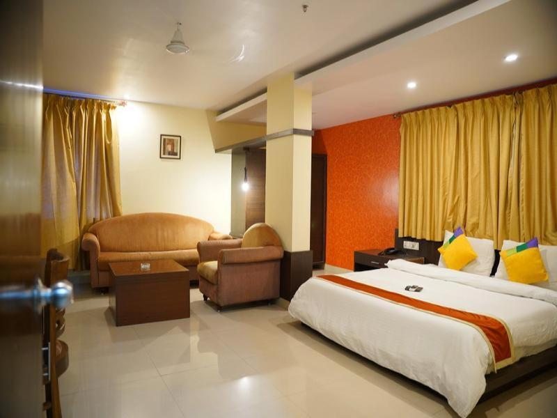Blossom Rooms Hotel Vashishtha - Free Lunch Or Dinner- Free Breakfast Hyderabad Eksteriør bilde